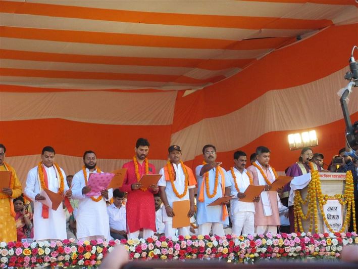 Swearing-in ceremony of the newly-elected Mayor of Municipal Corporation Shahjahanpur, Smt. Archana Verma and all the newly-elected Parshads of the Municipal Corporation./नगर निगम शाहजहाँपुर की नव-निर्वाचित मा0 महापौर श्रीमती अर्चना वर्मा जी एवं नगर निगम के नव-निर्वाचित समस्त मा0 पार्षदों का शपथ ग्रहण समारोह।