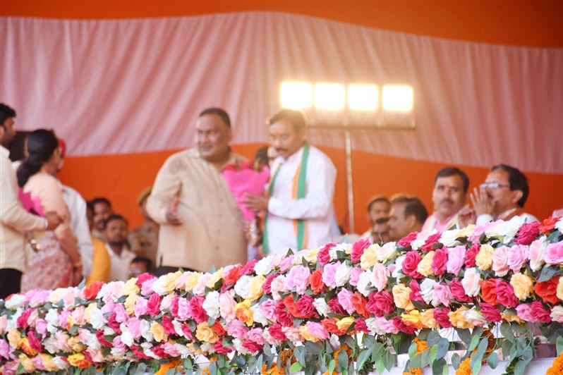 Swearing-in ceremony of the newly-elected Mayor of Municipal Corporation Shahjahanpur, Smt. Archana Verma and all the newly-elected Parshads of the Municipal Corporation./नगर निगम शाहजहाँपुर की नव-निर्वाचित मा0 महापौर श्रीमती अर्चना वर्मा जी एवं नगर निगम के नव-निर्वाचित समस्त मा0 पार्षदों का शपथ ग्रहण समारोह।