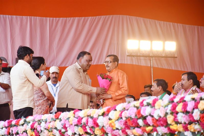 Swearing-in ceremony of the newly-elected Mayor of Municipal Corporation Shahjahanpur, Smt. Archana Verma and all the newly-elected Parshads of the Municipal Corporation./नगर निगम शाहजहाँपुर की नव-निर्वाचित मा0 महापौर श्रीमती अर्चना वर्मा जी एवं नगर निगम के नव-निर्वाचित समस्त मा0 पार्षदों का शपथ ग्रहण समारोह।